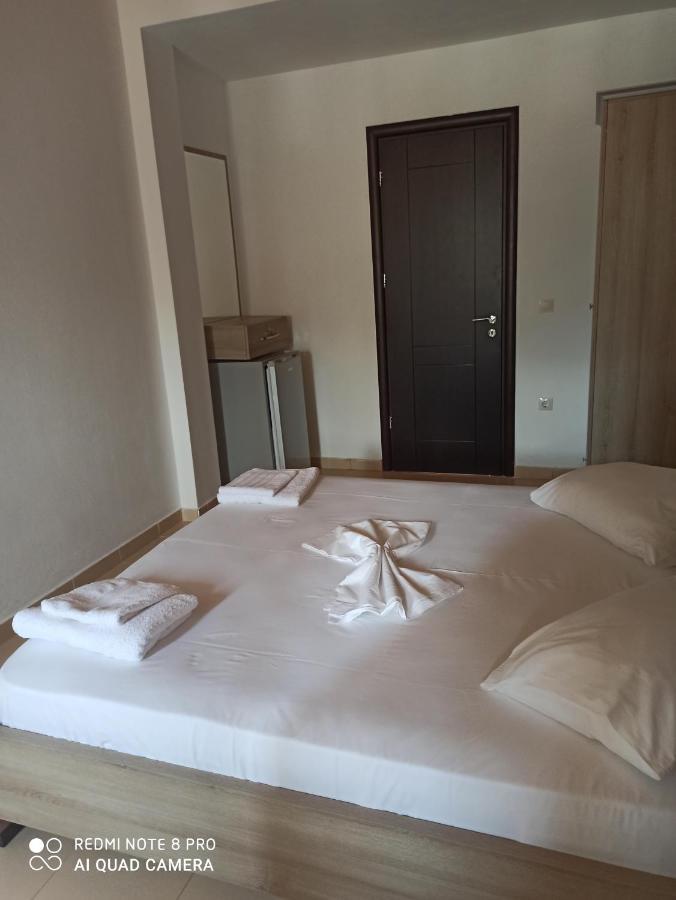 Hotel Bella Vista Himarë Habitación foto